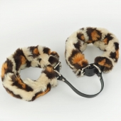Черные кожаные оковы со съемной леопардовой опушкой - Sitabella - купить с доставкой в Смоленске