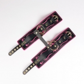 Черные кожаные оковы с розовой строчкой - Crazy Handmade - купить с доставкой в Смоленске