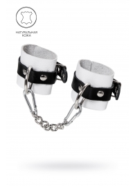 Бело-черные кожаные наручники с одним ремешком с люверсами - Pecado - купить с доставкой в Смоленске