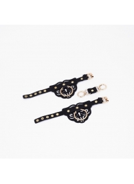 Черные кожаные наручники с клепками, кольцами и золотистой фурнитурой - Crazy Handmade - купить с доставкой в Смоленске