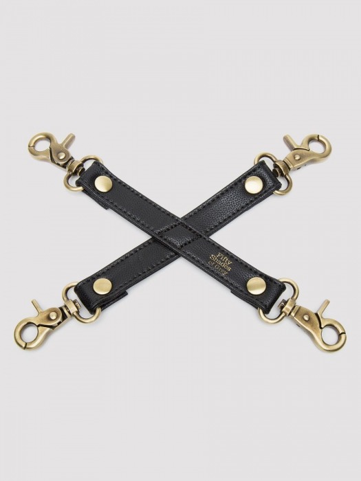Черный фиксатор для манжет Bound to You Faux Leather Hogtie - Fifty Shades of Grey - купить с доставкой в Смоленске