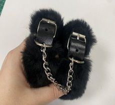 Черные наручники на цепи с меховой опушкой - Лунный свет - купить с доставкой в Смоленске