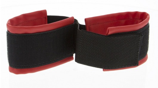 Полиуретановые манжеты для фиксации рук вместе Bound Together Wrist Restraints - Blush Novelties - купить с доставкой в Смоленске